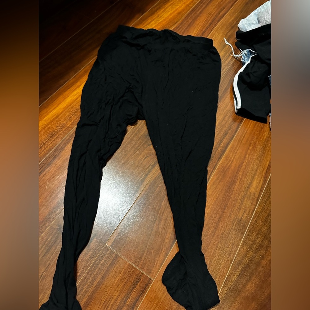 black leggings